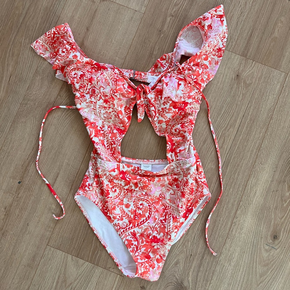 NWOT Gilly Hicks Swimsuit
